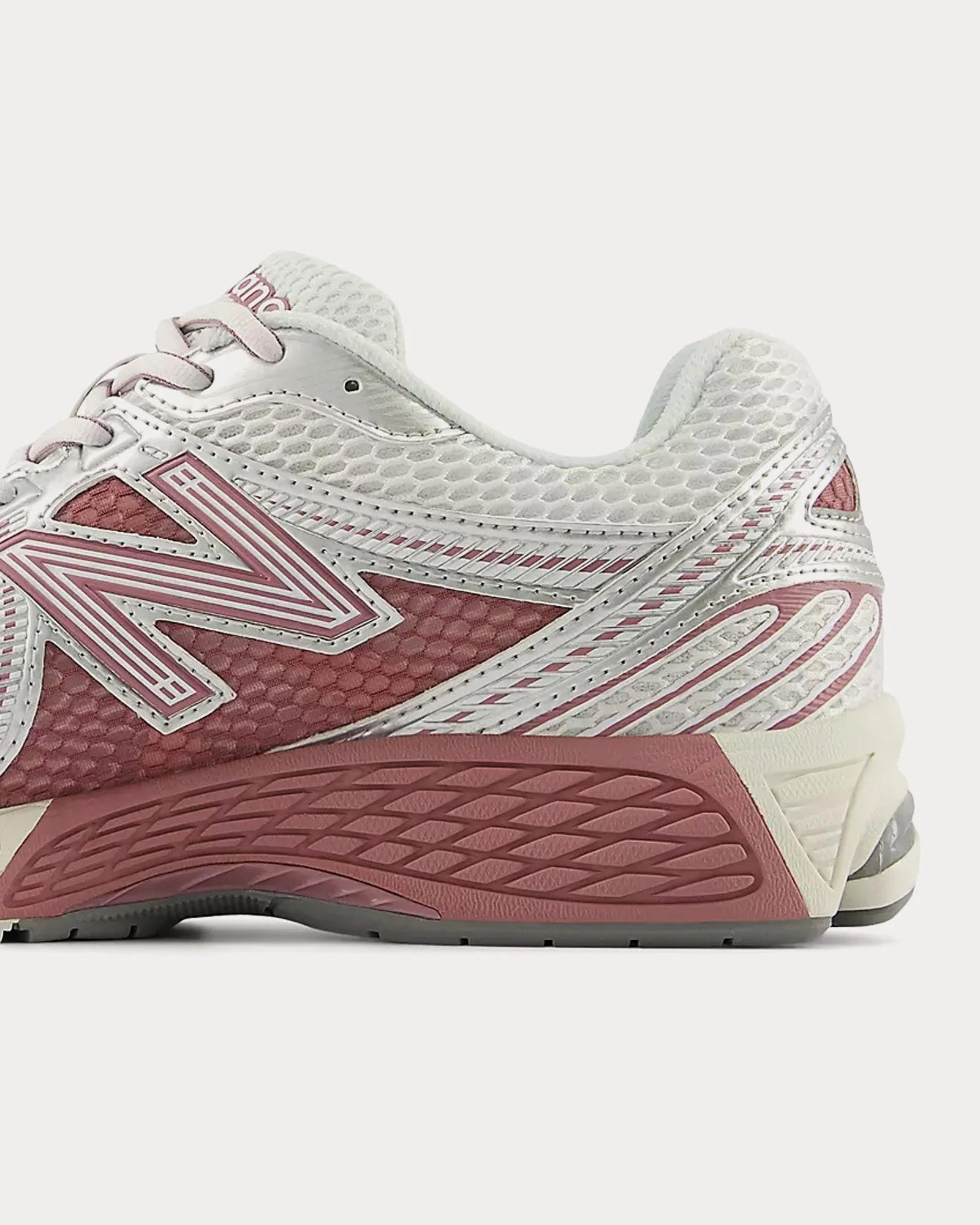 860V2 'Northern Light' Reflection / Rosewood / Orb Pink Low Top Sneakers
