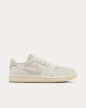 Air Jordan 1 Low OG Light Cream / Sail Low Top Sneakers