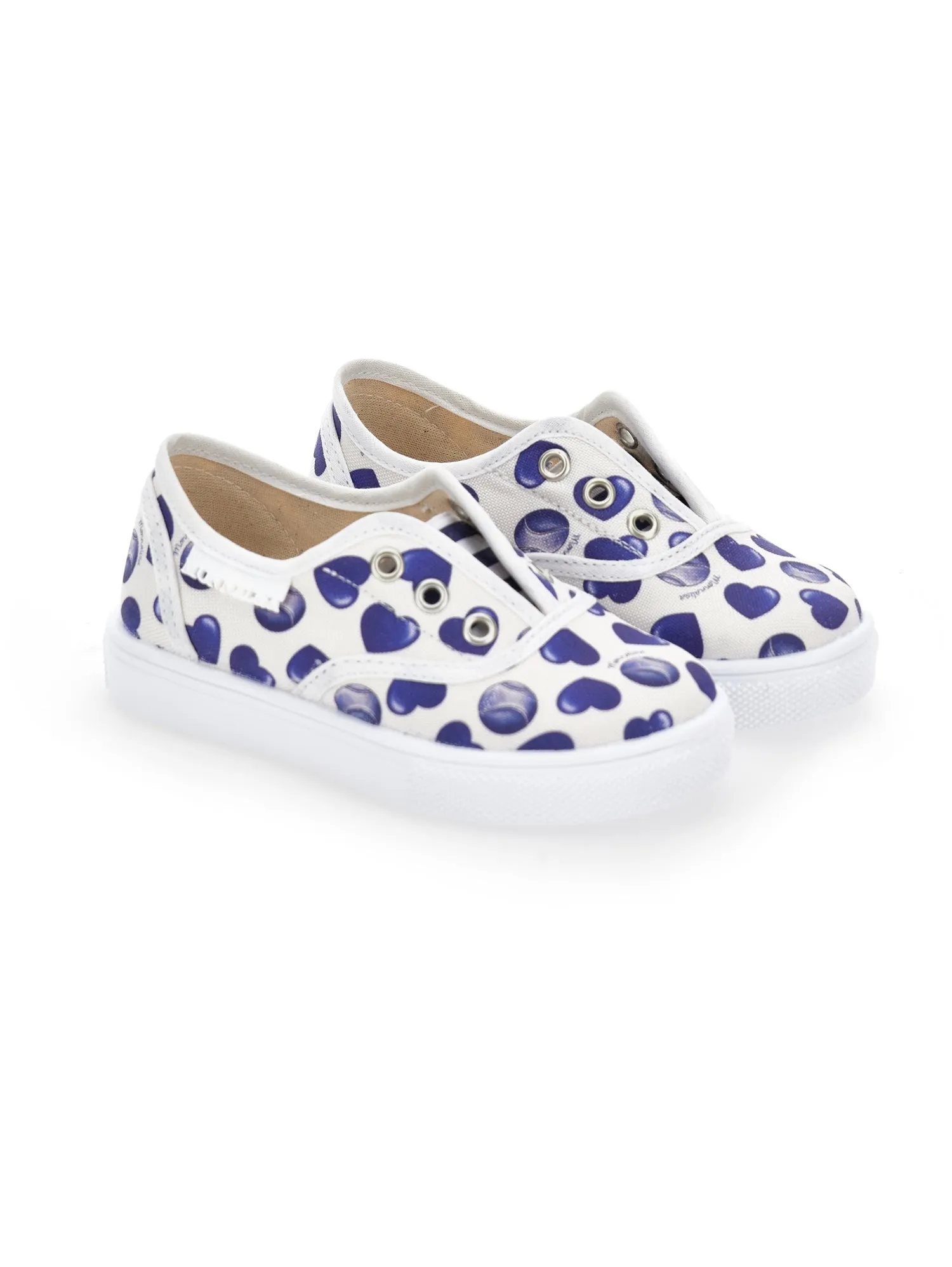 Canvas sneakers hearts