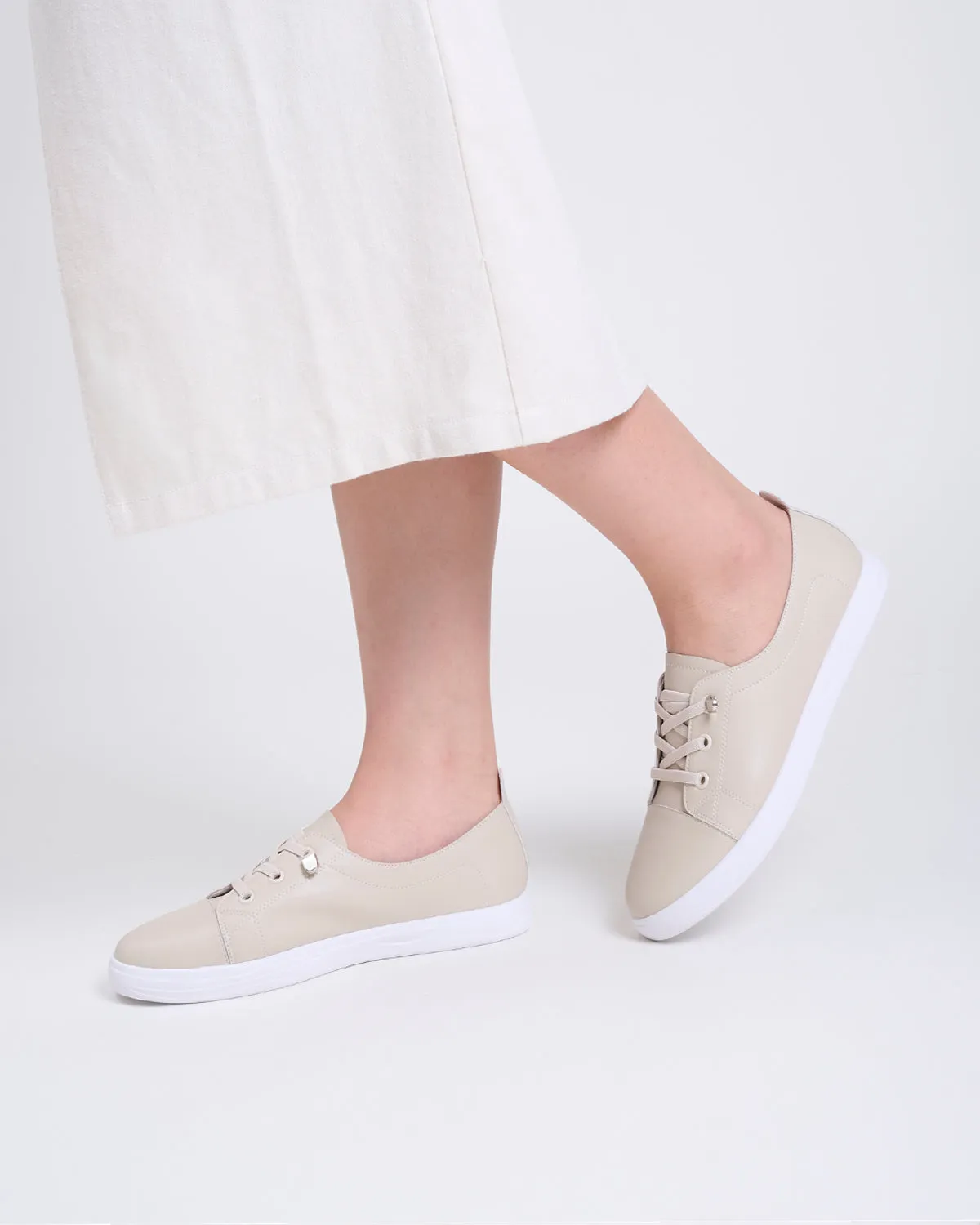 Charla Sneakers