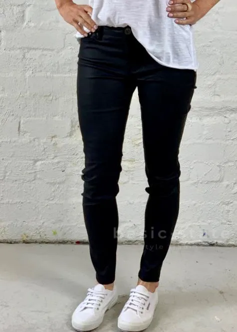 Francine Faux Leather || Black