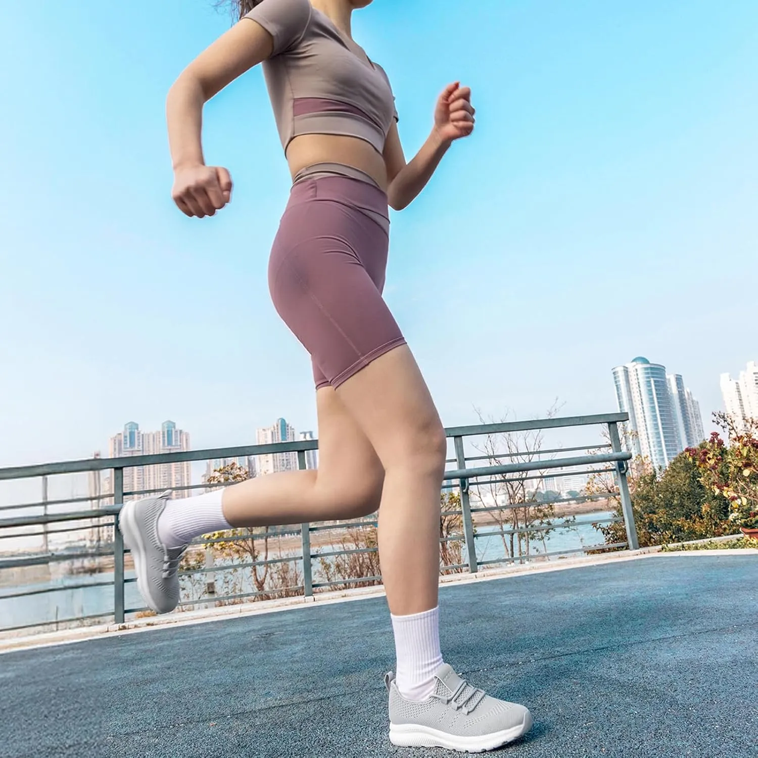 Wide Toe Box Shoes Women Non-Slip Wide Width Sneakers Ultra Light Extra Wide Road Running Shoes for Women Breathable Tennis Walking Gym Workout Trainer 6-12