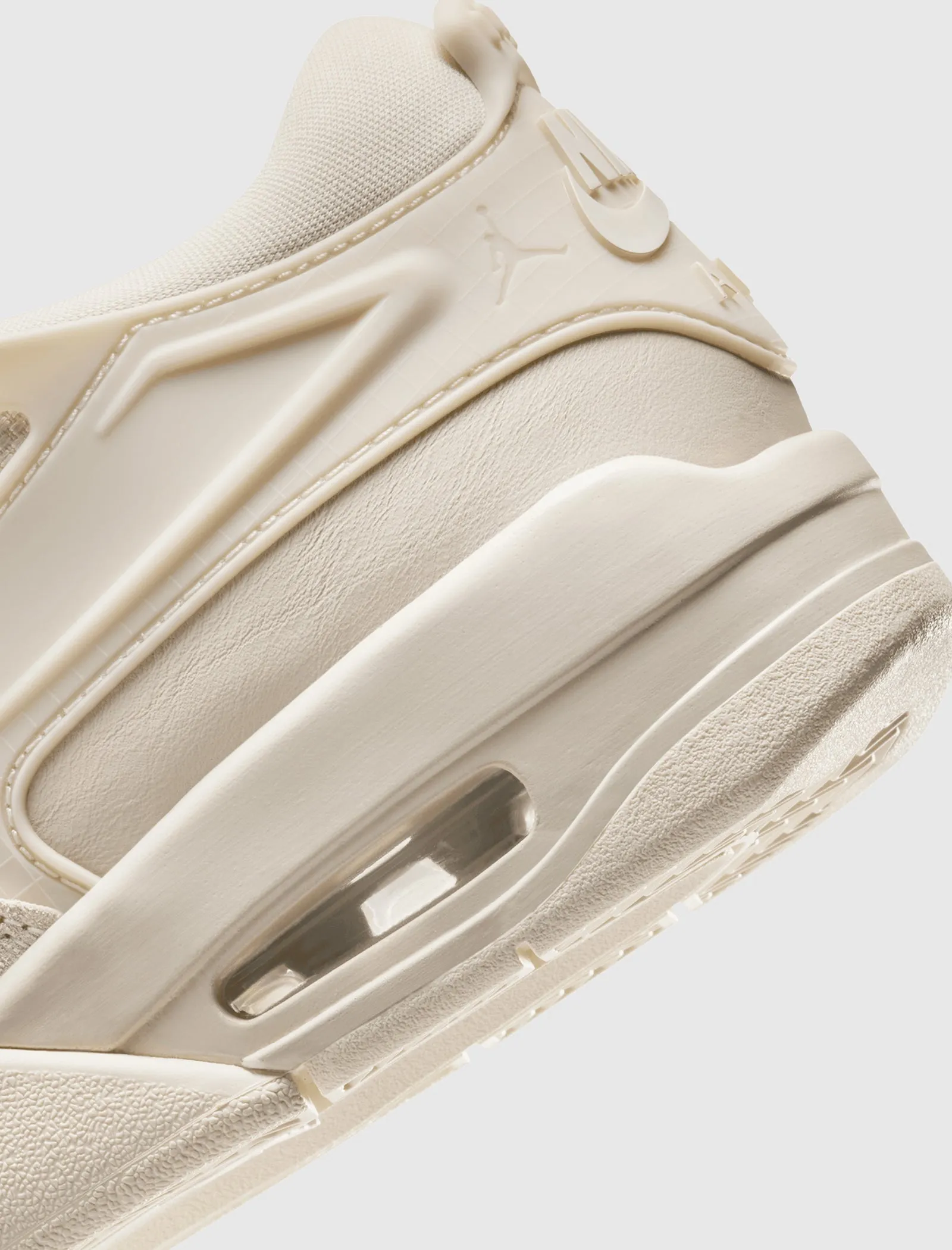 WOMEN'S AIR JORDAN 4 REMIX "LIGHT LEGEND BROWN"